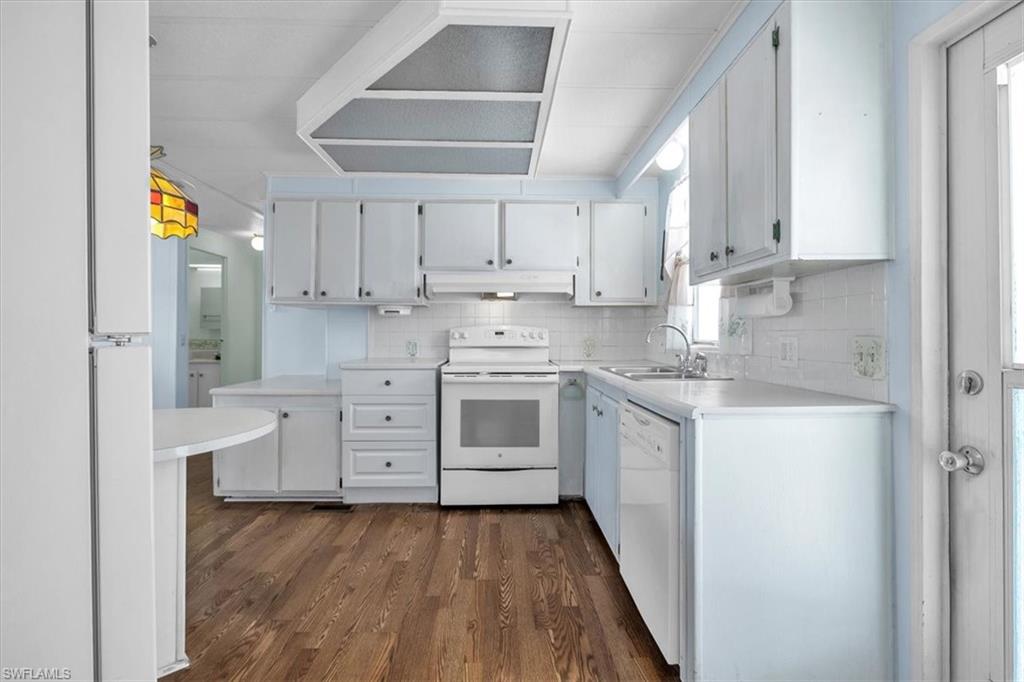 SIX LAKES COUNTRY CLUB - Residential