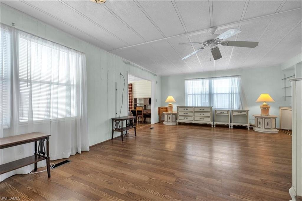 SIX LAKES COUNTRY CLUB - Residential