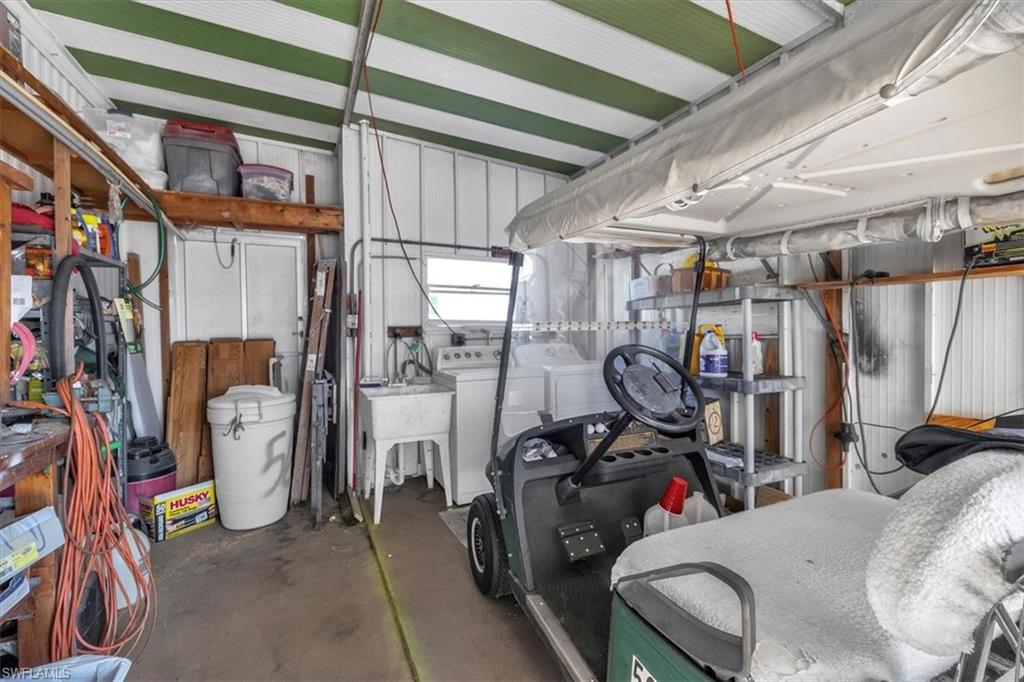 SIX LAKES COUNTRY CLUB - Residential