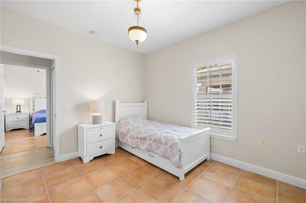 SWEETWATER BAY - Residential