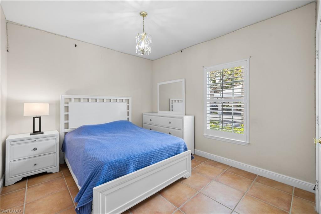 SWEETWATER BAY - Residential