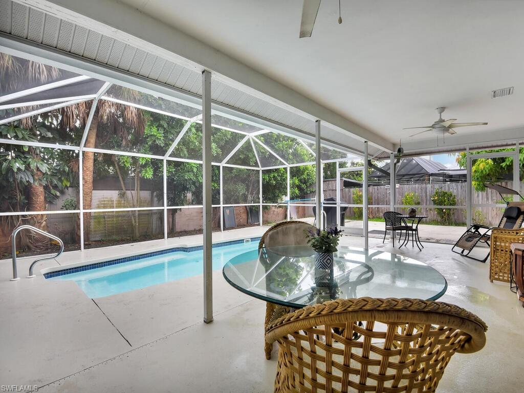 NAPLES TWIN LAKES - Residential