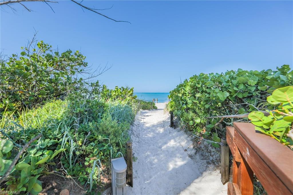 SUNSET CAPTIVA - Residential