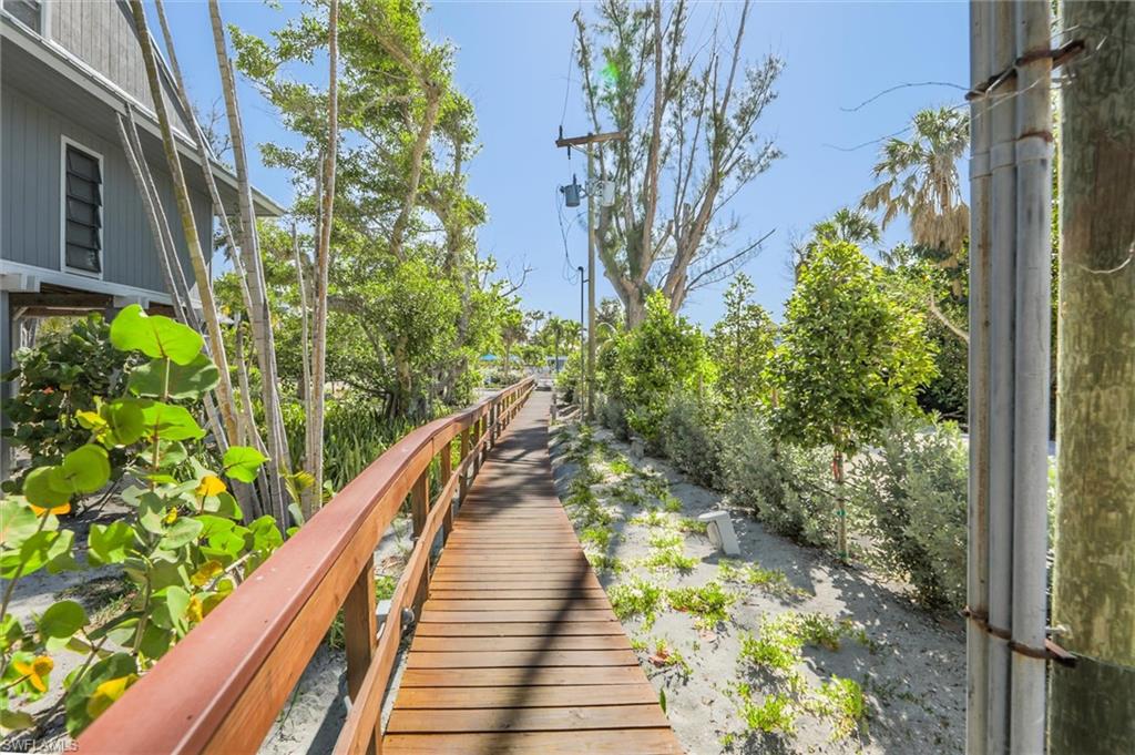 SUNSET CAPTIVA - Residential