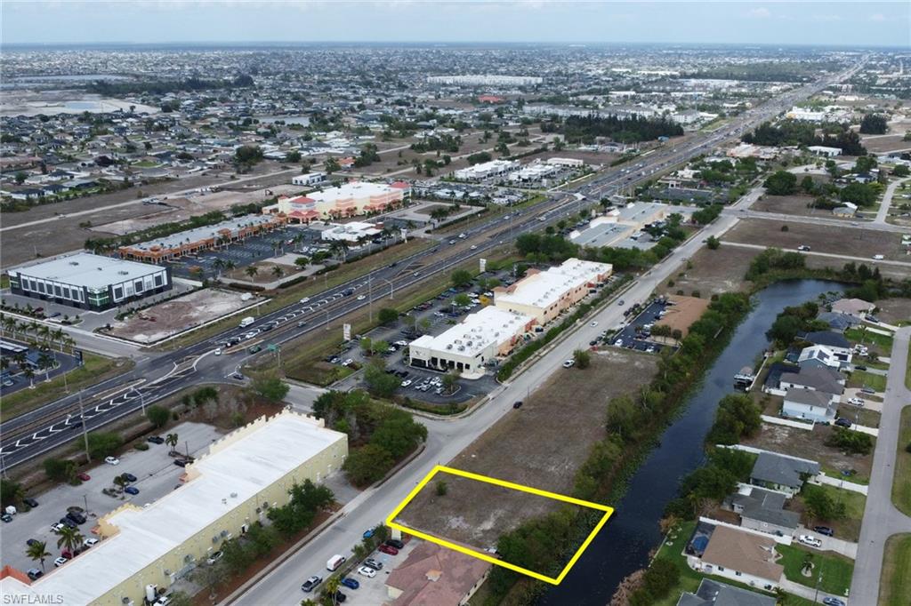 CAPE CORAL - Land