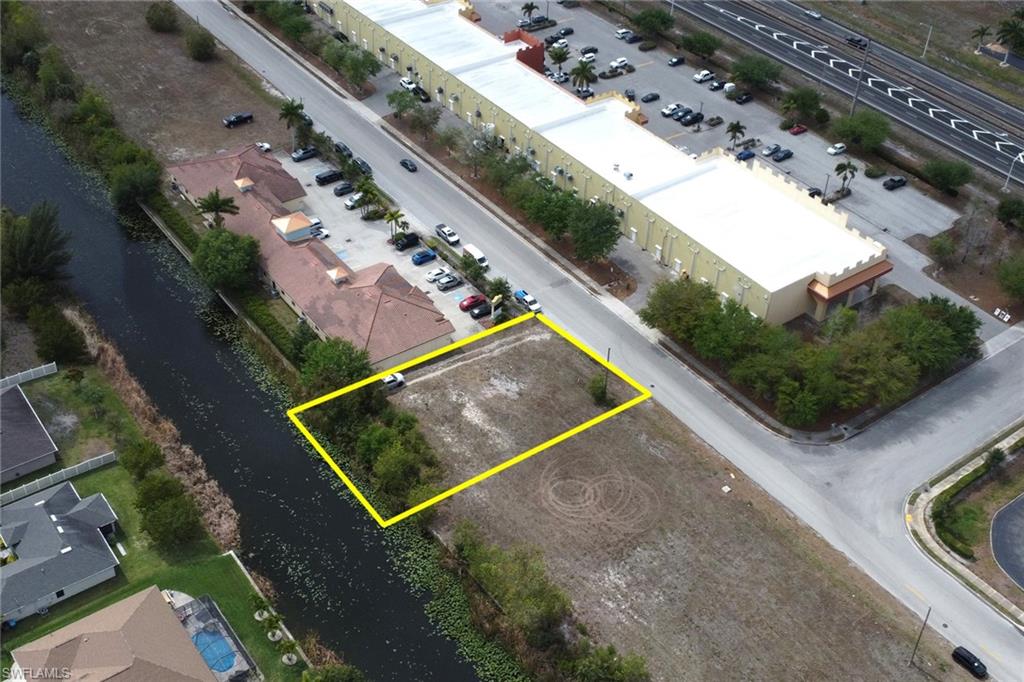 CAPE CORAL - Land
