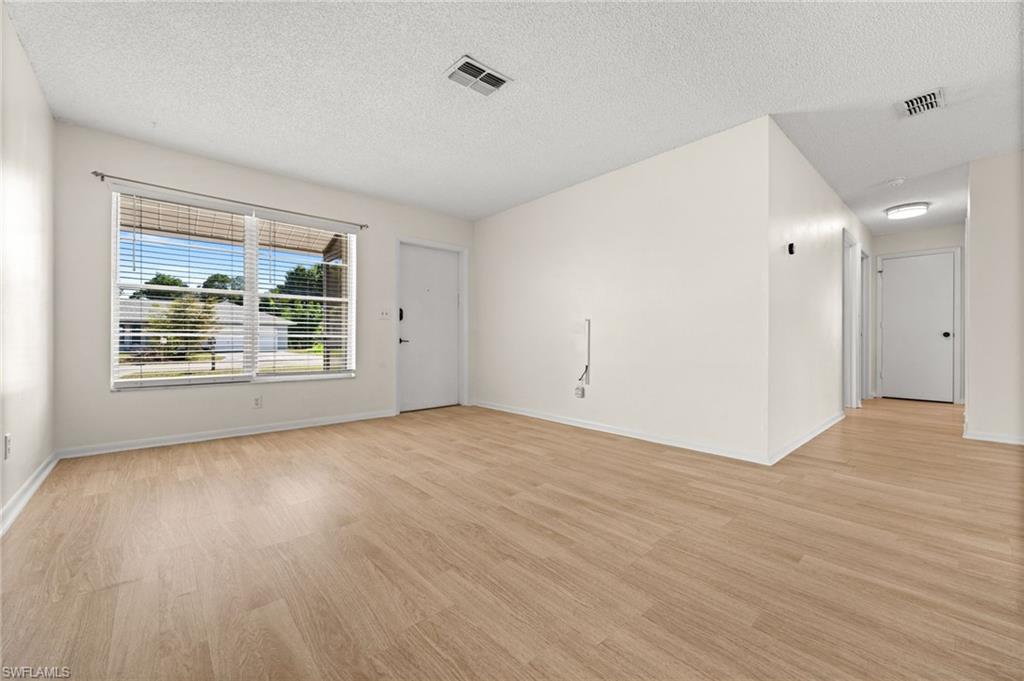 SAN CARLOS PARK - Residential