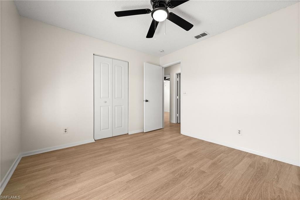 SAN CARLOS PARK - Residential