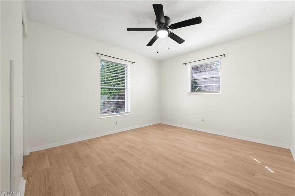 SAN CARLOS PARK - Residential