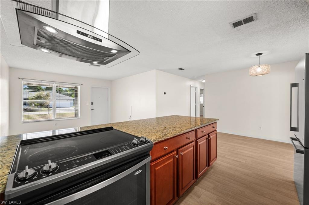 SAN CARLOS PARK - Residential