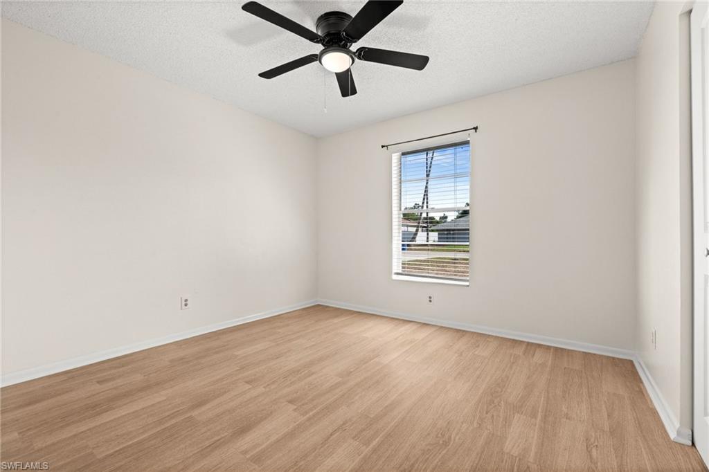 SAN CARLOS PARK - Residential