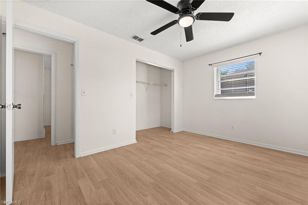 SAN CARLOS PARK - Residential