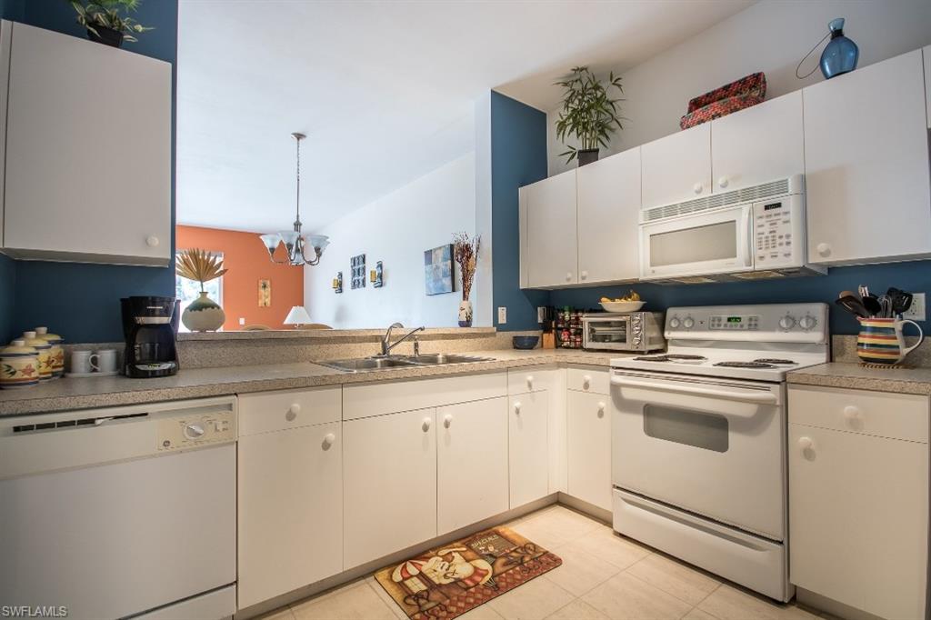 FOREST LAKE TOWNHOMES - Residential