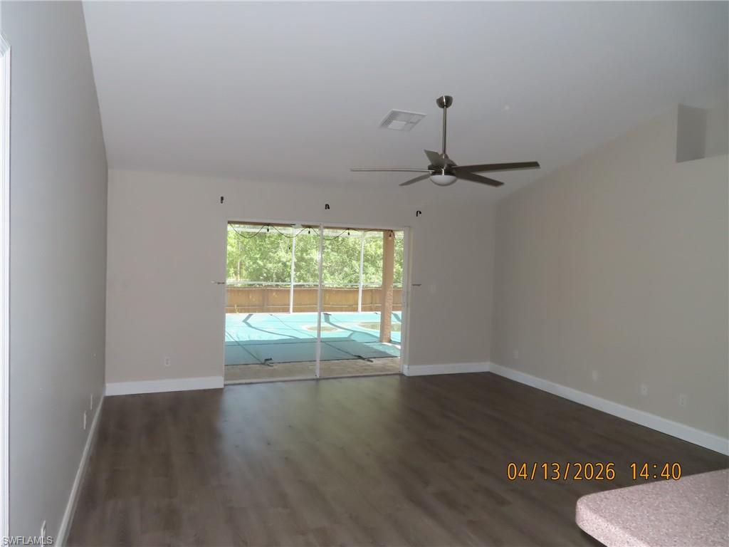 MIRROR LAKES - Residential