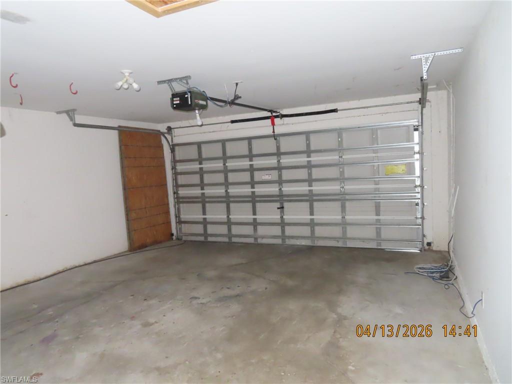 MIRROR LAKES - Residential