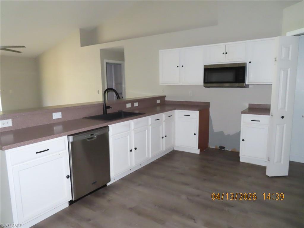 MIRROR LAKES - Residential