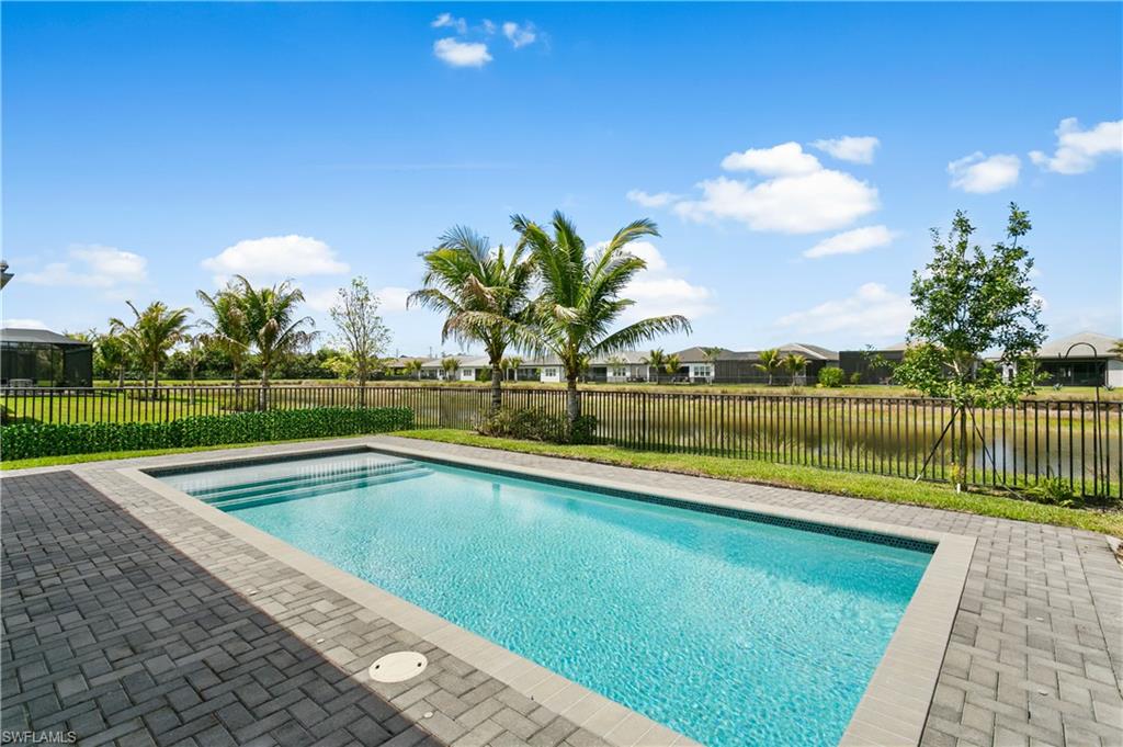 VALENCIA TRAILS - Residential