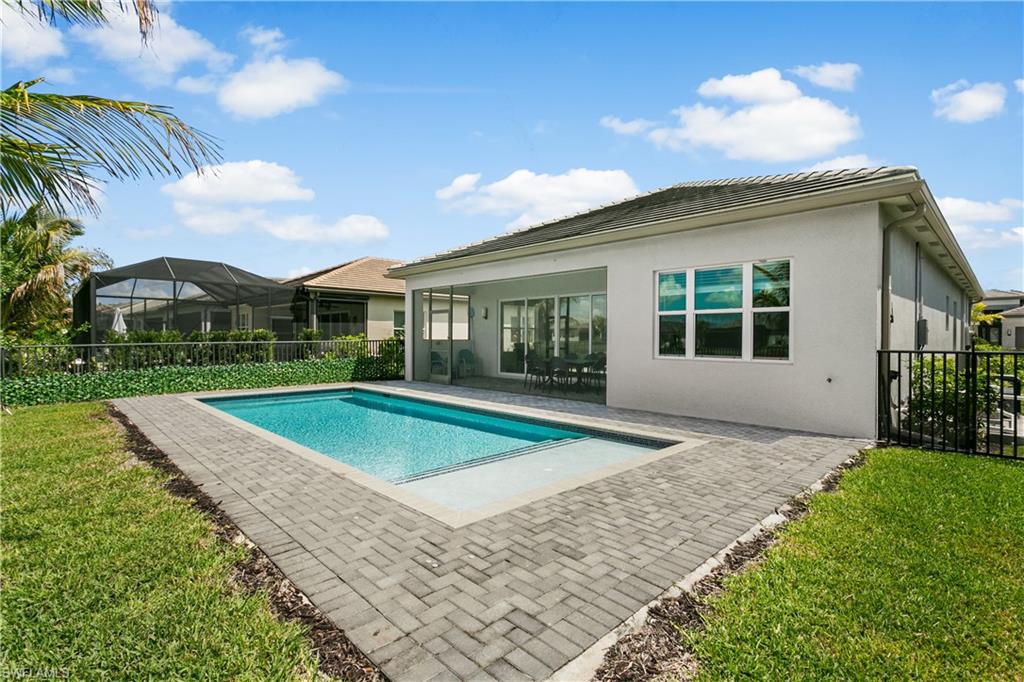 VALENCIA TRAILS - Residential