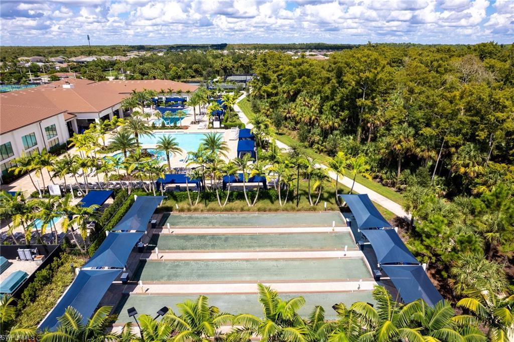 VALENCIA TRAILS - Residential