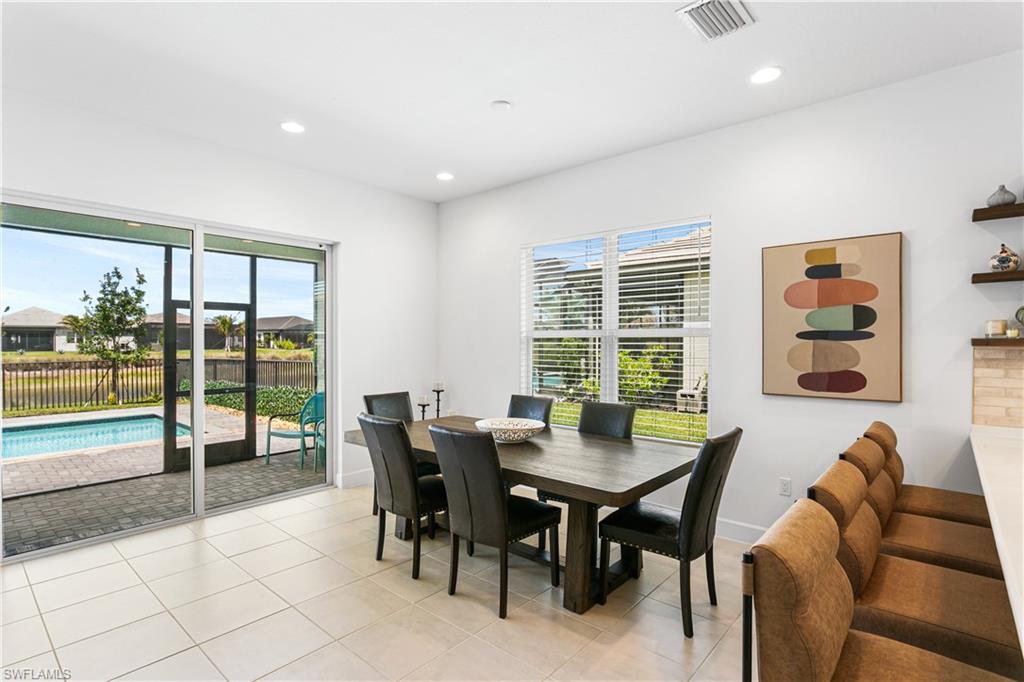 VALENCIA TRAILS - Residential