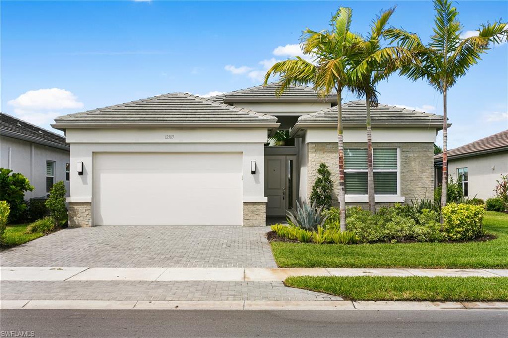 VALENCIA TRAILS - Residential