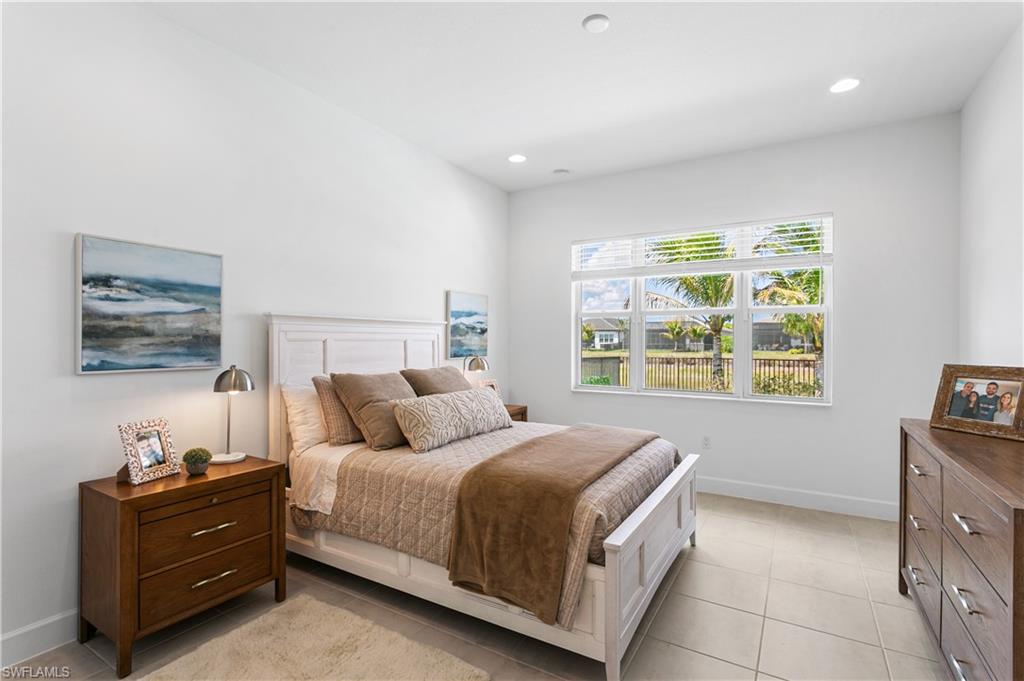 VALENCIA TRAILS - Residential