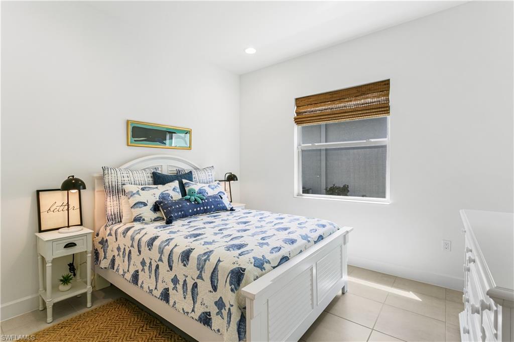 VALENCIA TRAILS - Residential