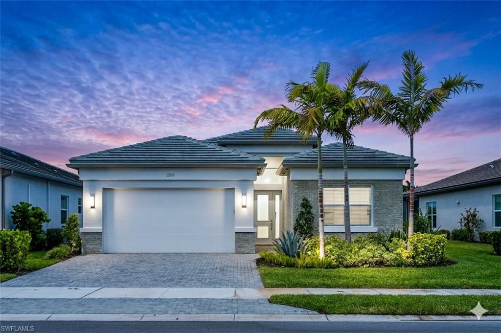 Photo of 12363 Purple Ficus WAY, NAPLES, FL 34120 (MLS # 226013490)