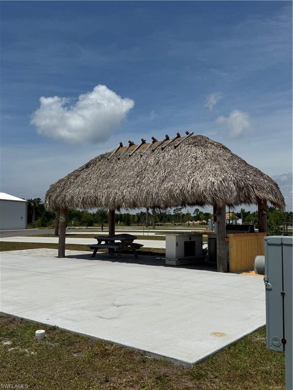 PALM BREEZE - Land