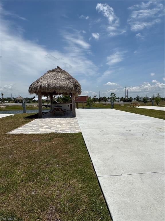 PALM BREEZE - Land
