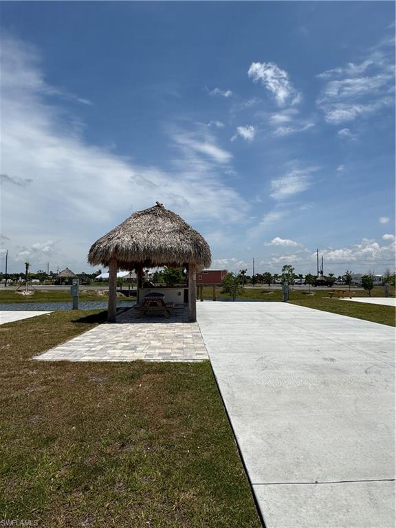 PALM BREEZE - Land