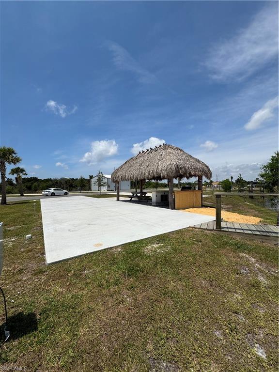 PALM BREEZE - Land
