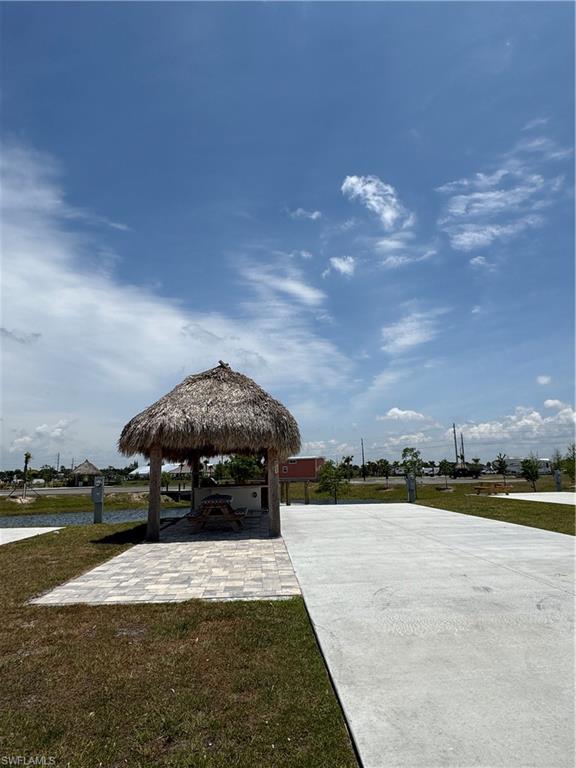 PALM BREEZE - Land