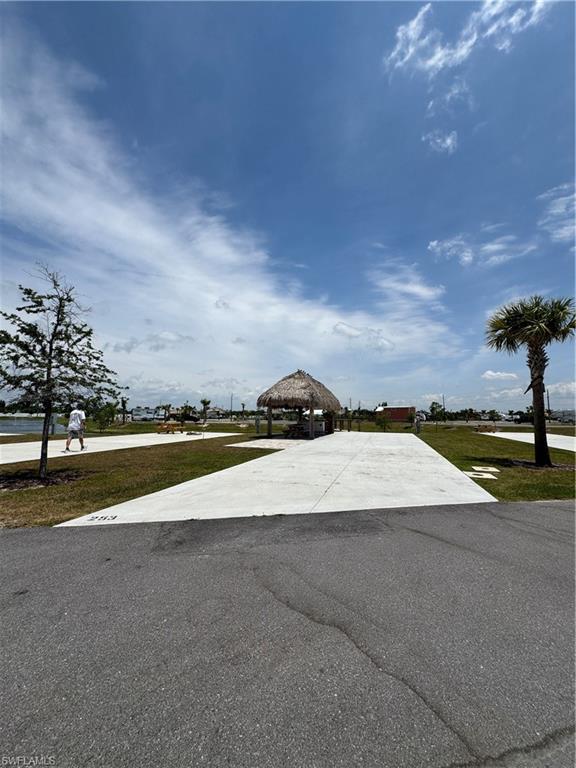 PALM BREEZE - Land