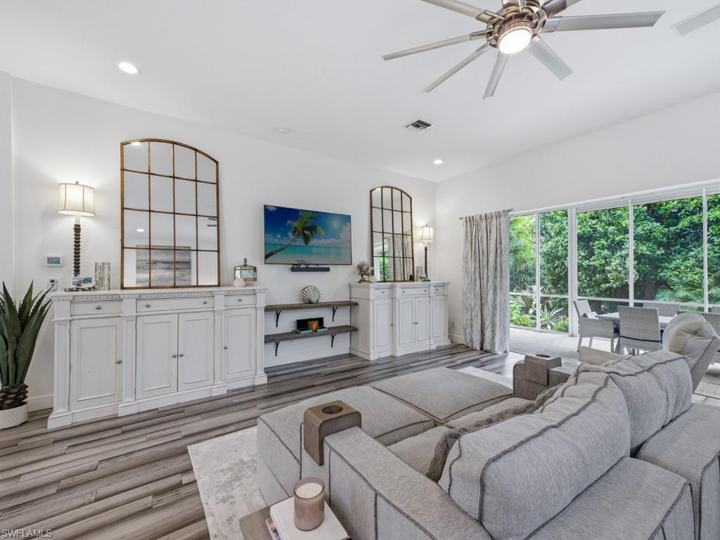 ARBOR STRAND - Residential