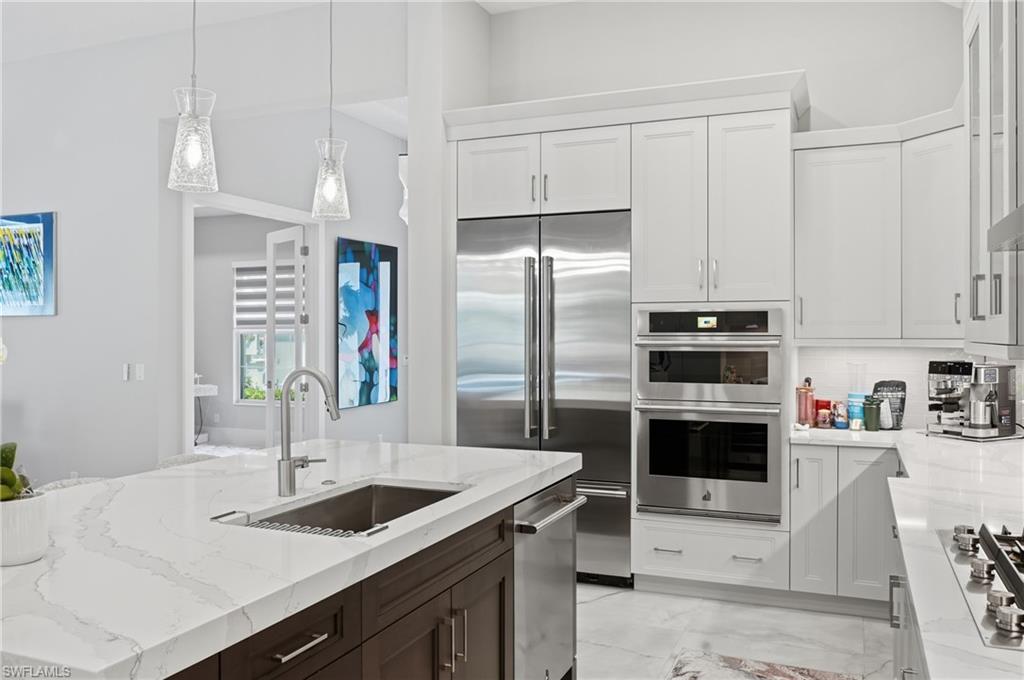 CAYMAS - Residential