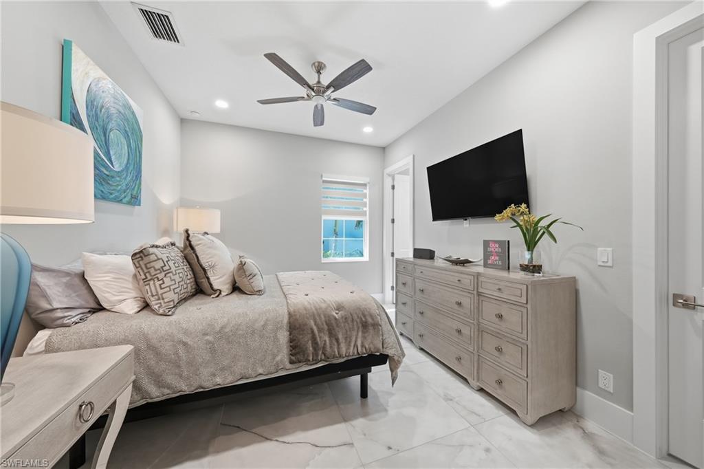 CAYMAS - Residential