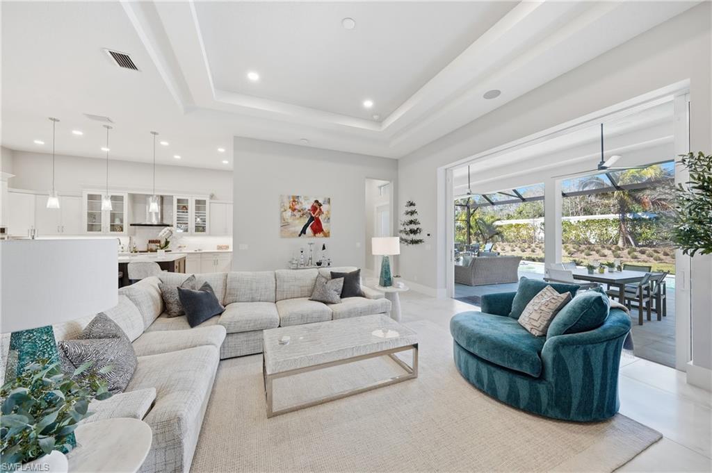 CAYMAS - Residential