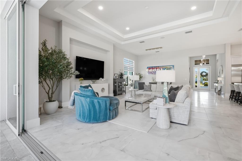 CAYMAS - Residential