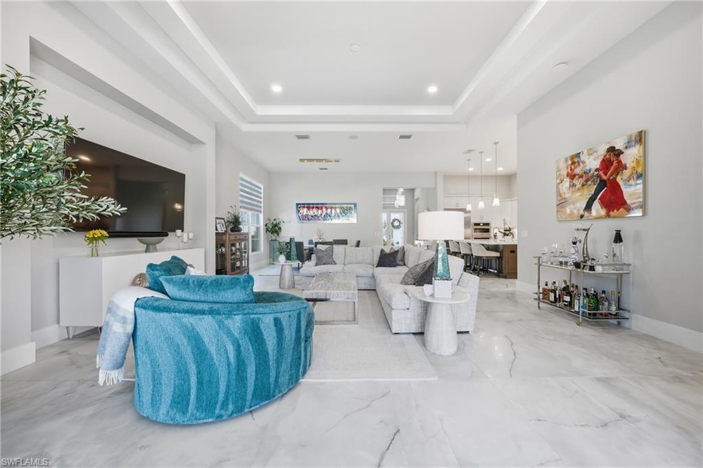 CAYMAS - Residential