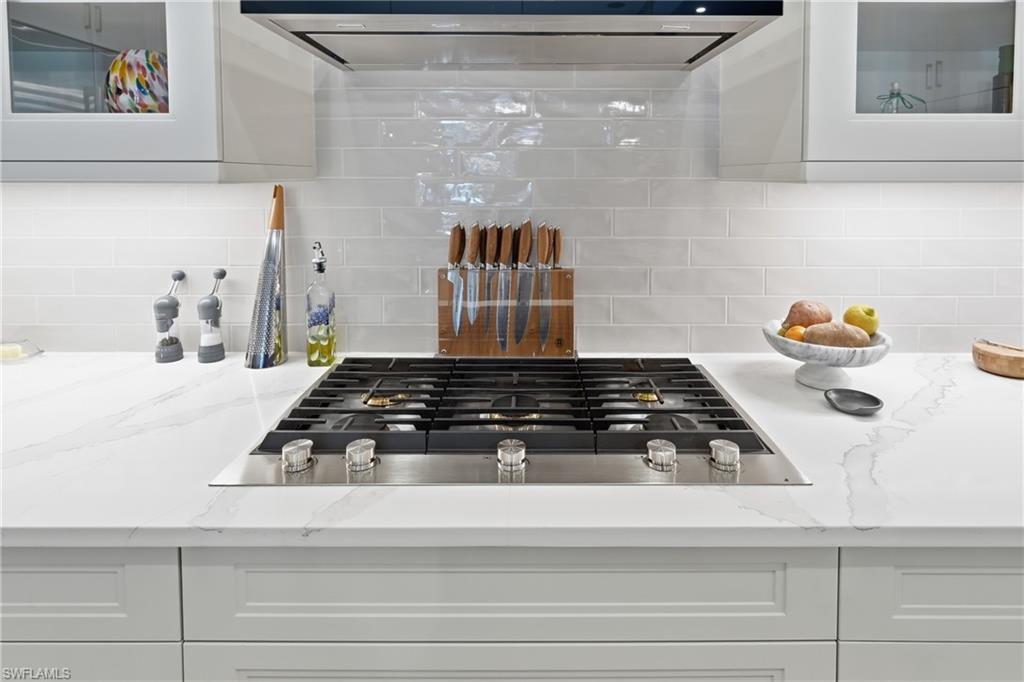 CAYMAS - Residential