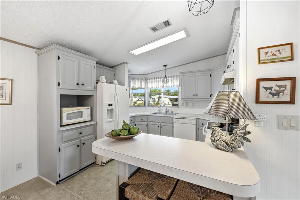 RIVERWOOD - Residential