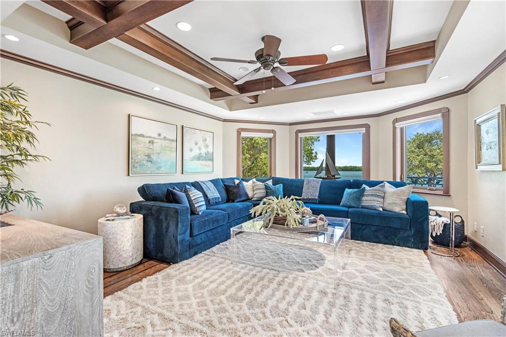 DICKEYS JOHN R SUBD - Residential