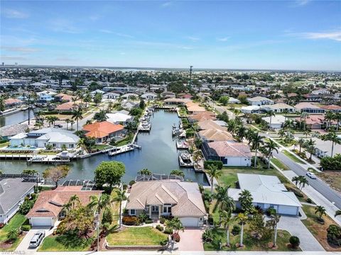 A home in MARCO ISLAND