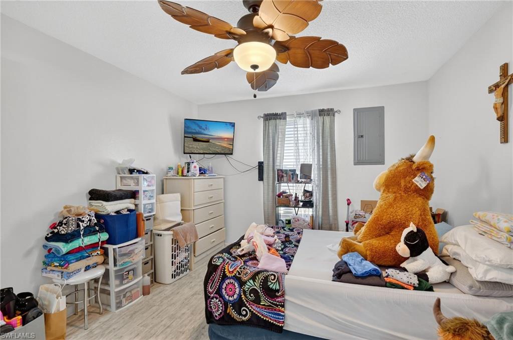 PINEWOOD CONDOMINIUM - Residential