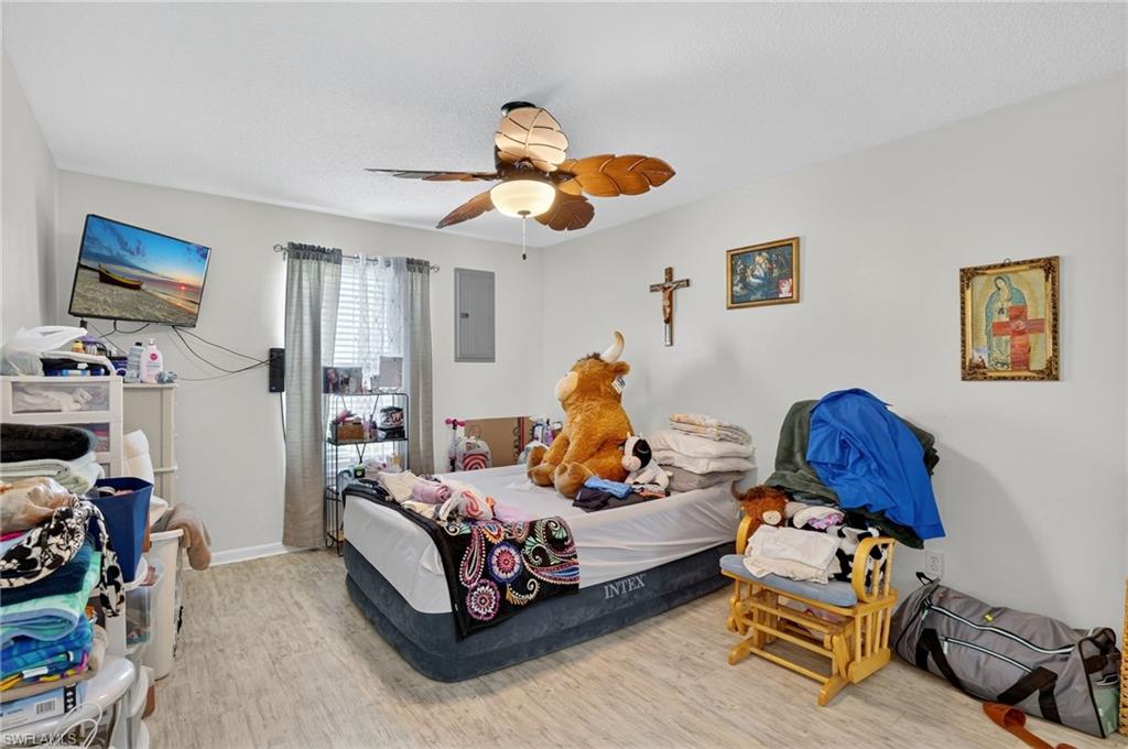 PINEWOOD CONDOMINIUM - Residential