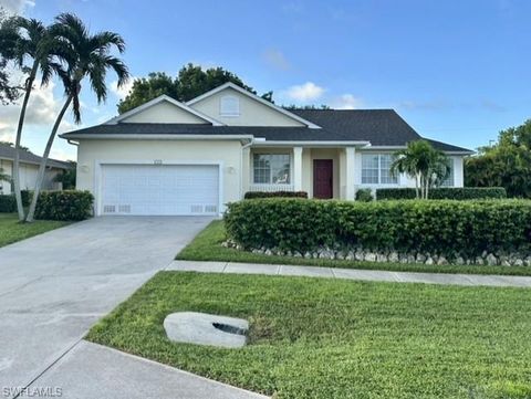 A home in MARCO ISLAND