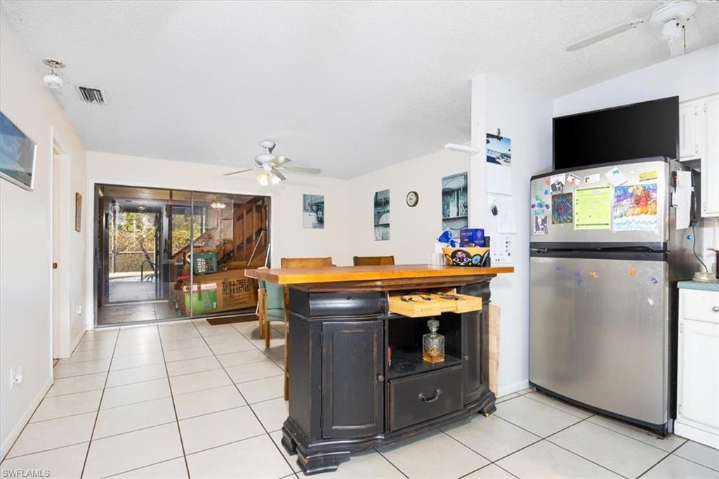 SAN CARLOS PARK - Residential