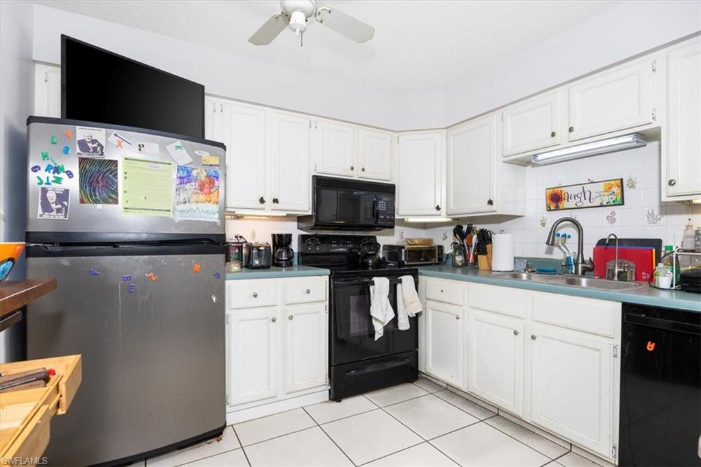 SAN CARLOS PARK - Residential