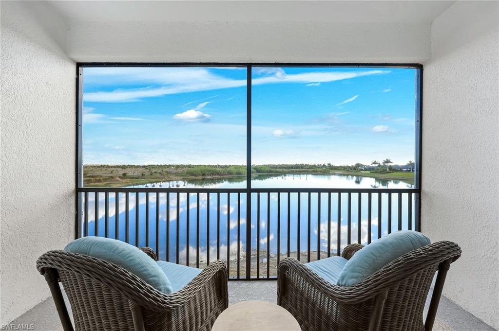 ESPLANADE LAKE CLUB - Residential